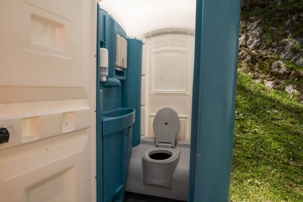 Portable Toilet Options We Offer in Clover Creek, WA